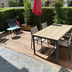 appartement-terrasse-grande-plage-a-100-m-parking-gratuit.inbrittany.com/
