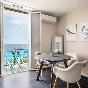 Appartement Le Balcon De La Baie Des Anges, Nice